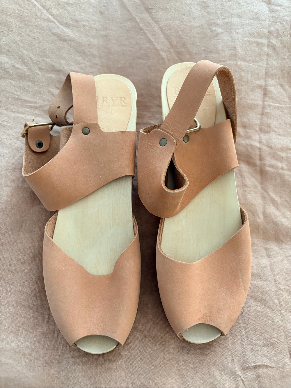 Bryr Spanish Peep-toe Clog